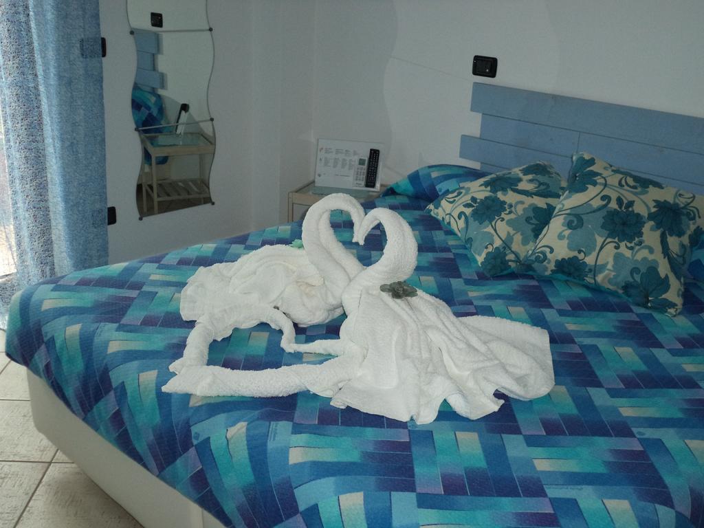 アジェーロラ ア ドゥエ パッシ ダリ デイ Bed & Breakfast 部屋 写真
